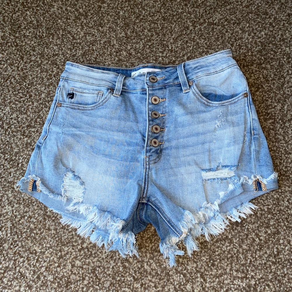 KanCan Distressed Light Wash Jean Shorts Size 28